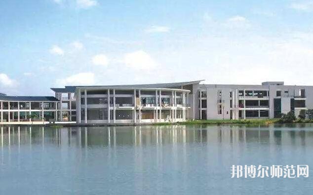 廣東外語外貿師范大學南國商學院招生辦聯系電話