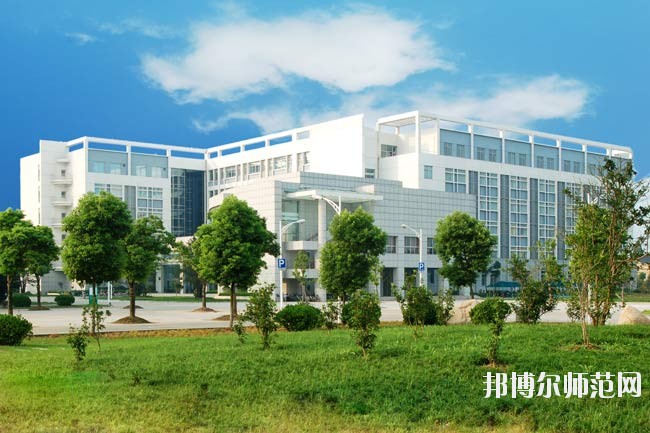 鹽城工師范學院建軍東路校區(qū)網站網址