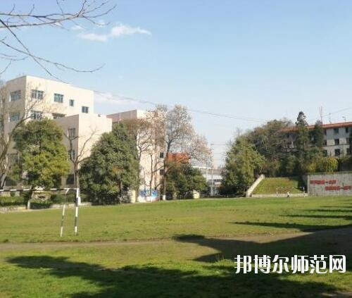 貴陽經(jīng)濟(jì)貿(mào)易中等幼師專業(yè)學(xué)校2023年報名條件、招生要求、招生對象 width=