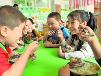 成都2020年女生讀幼師學校學什么專業好