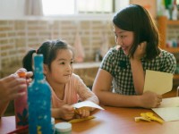 成都2020年女生上幼師學校學什么專業好