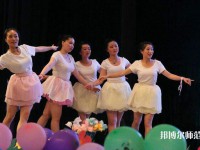 廣東2022年女生初中畢業上幼師學校