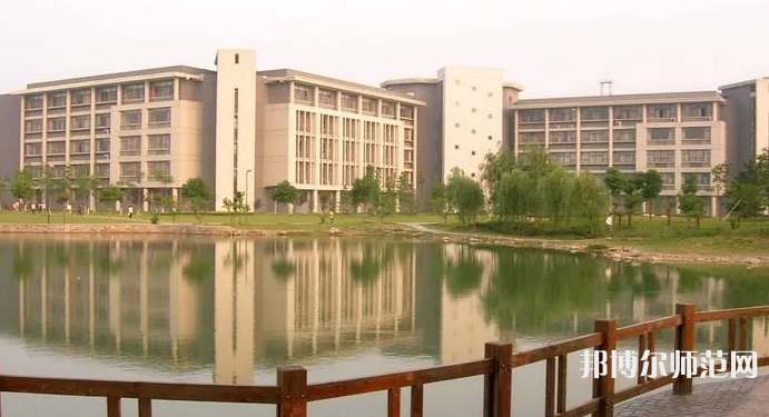 安徽大學(xué)師范學(xué)院磬苑校區(qū)2023年報(bào)名條件、招生要求、招生對(duì)象