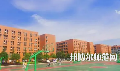 2023年懷化師范高等專科學校是民辦大學還是公辦
